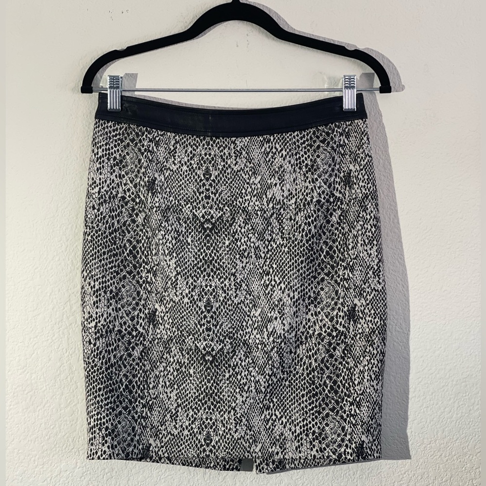 Guess Snake Printed A-Line Skirt 
Style #W43D88W5QB0